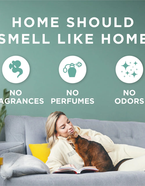 Load image into Gallery viewer, Purina  Free and Clean Clumping Cat Litter, Unscented, 20 Lb Jug
